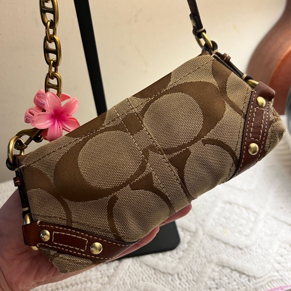 Coach Carly Mini (Micro) Bag 🤎🌺 - Picture 3 of 16